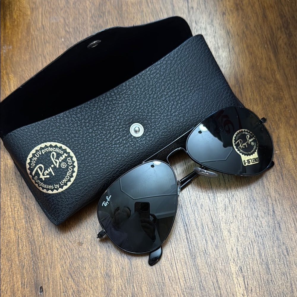 Ray-Ban Black Aviator Sunglasses